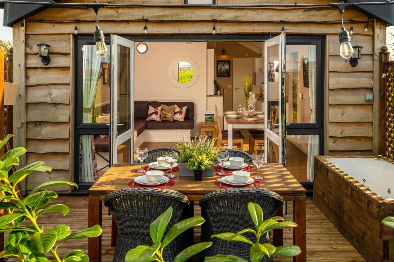 Montana Log Cabin - Ockeridge Rural Retreats Wichenford Ngoại thất bức ảnh