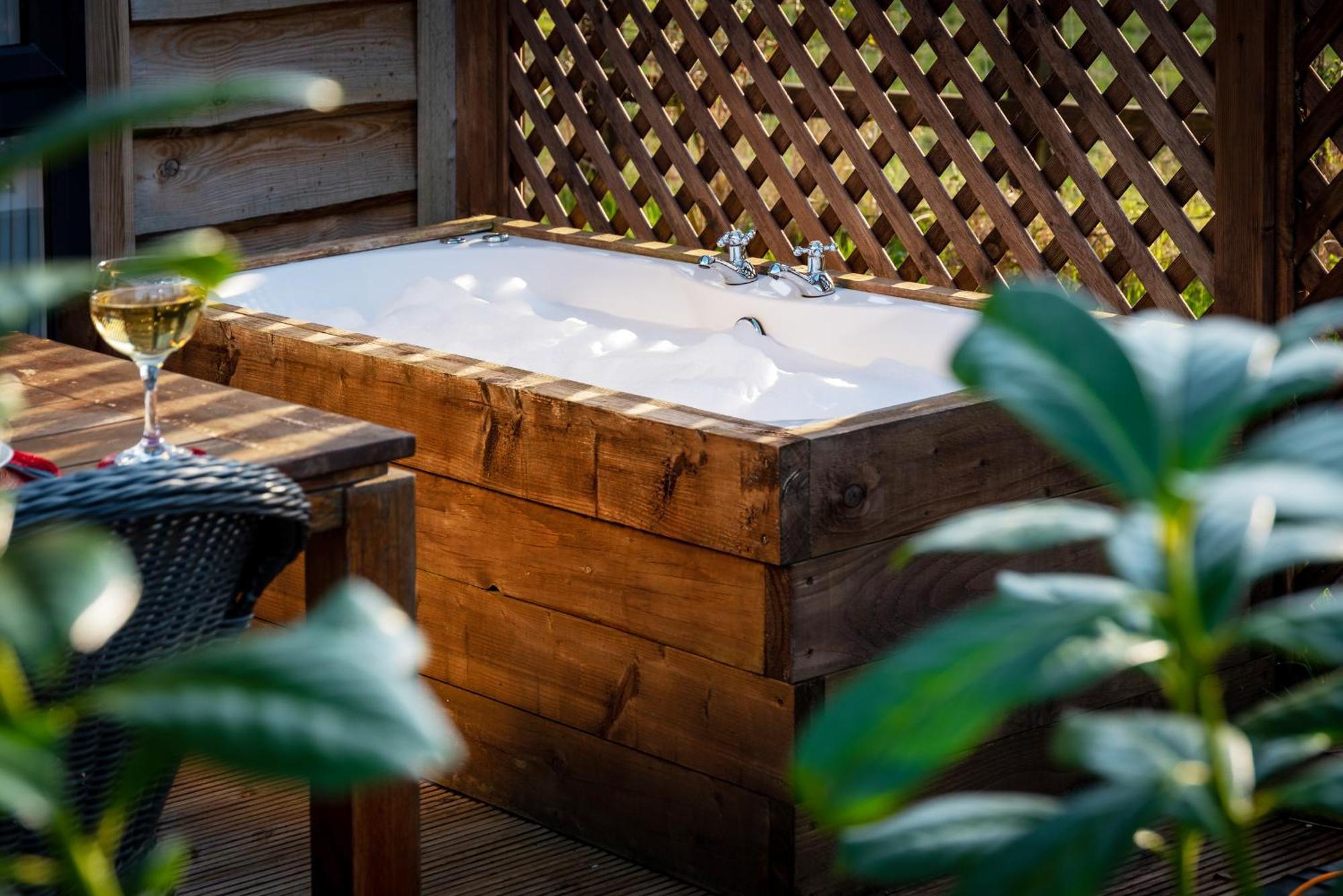 Montana Log Cabin - Ockeridge Rural Retreats Wichenford Ngoại thất bức ảnh
